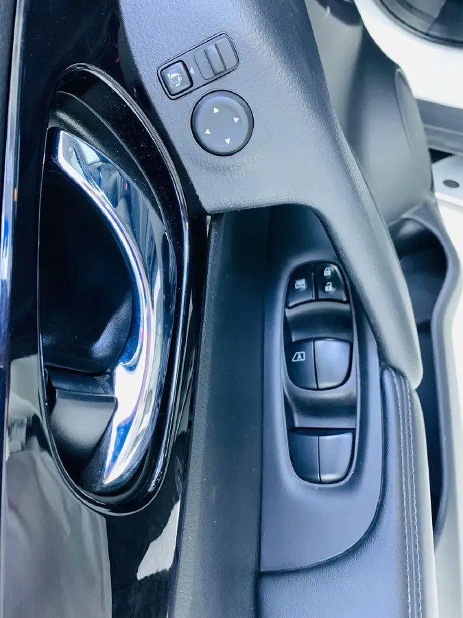 2022 Nissan X-Trail 2.0L 151HP L4 CVT,autocango,china used car exporter,china ev exporter,chinese used car exporter,chinese used ev exporter