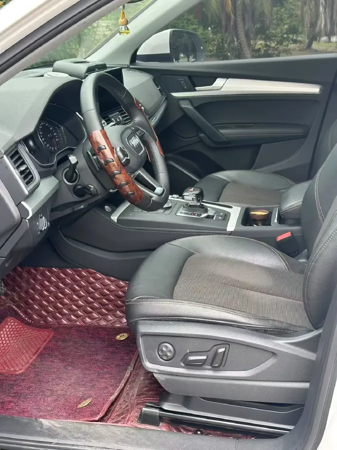 2020 Audi Q5L 2.0T 190HP L4 7DCT,autocango,china used car exporter,china ev exporter,chinese used car exporter,chinese used ev exporter