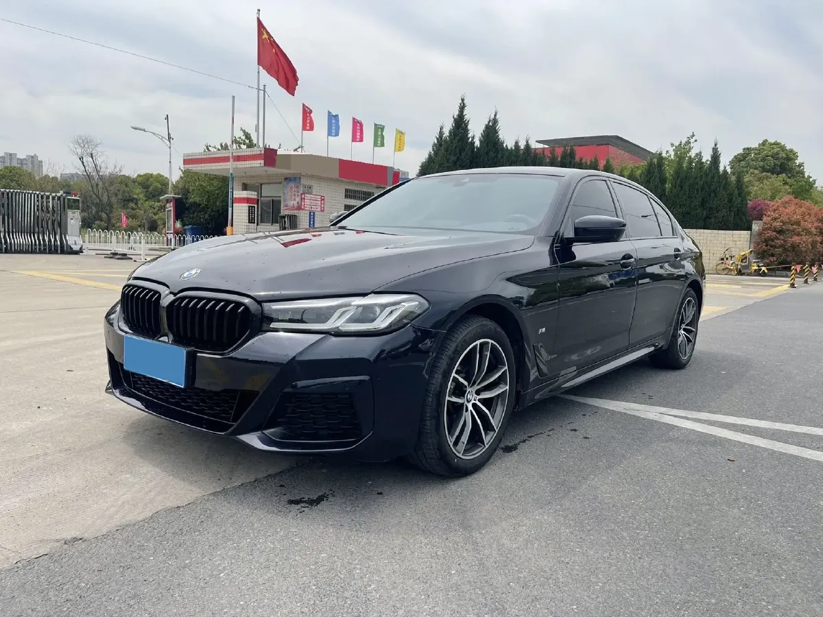 2022 BMW 5 Series 2.0T 184HP L4 8AT,autocango,china used car exporter,china ev exporter,chinese used car exporter,chinese used ev exporter