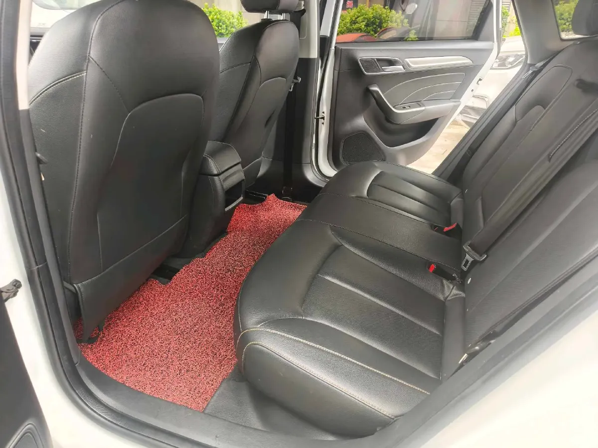 2019 Roewe i6 1.6L 125HP L4 5MT,autocango,china used car exporter,china ev exporter,chinese used car exporter,chinese used ev exporter