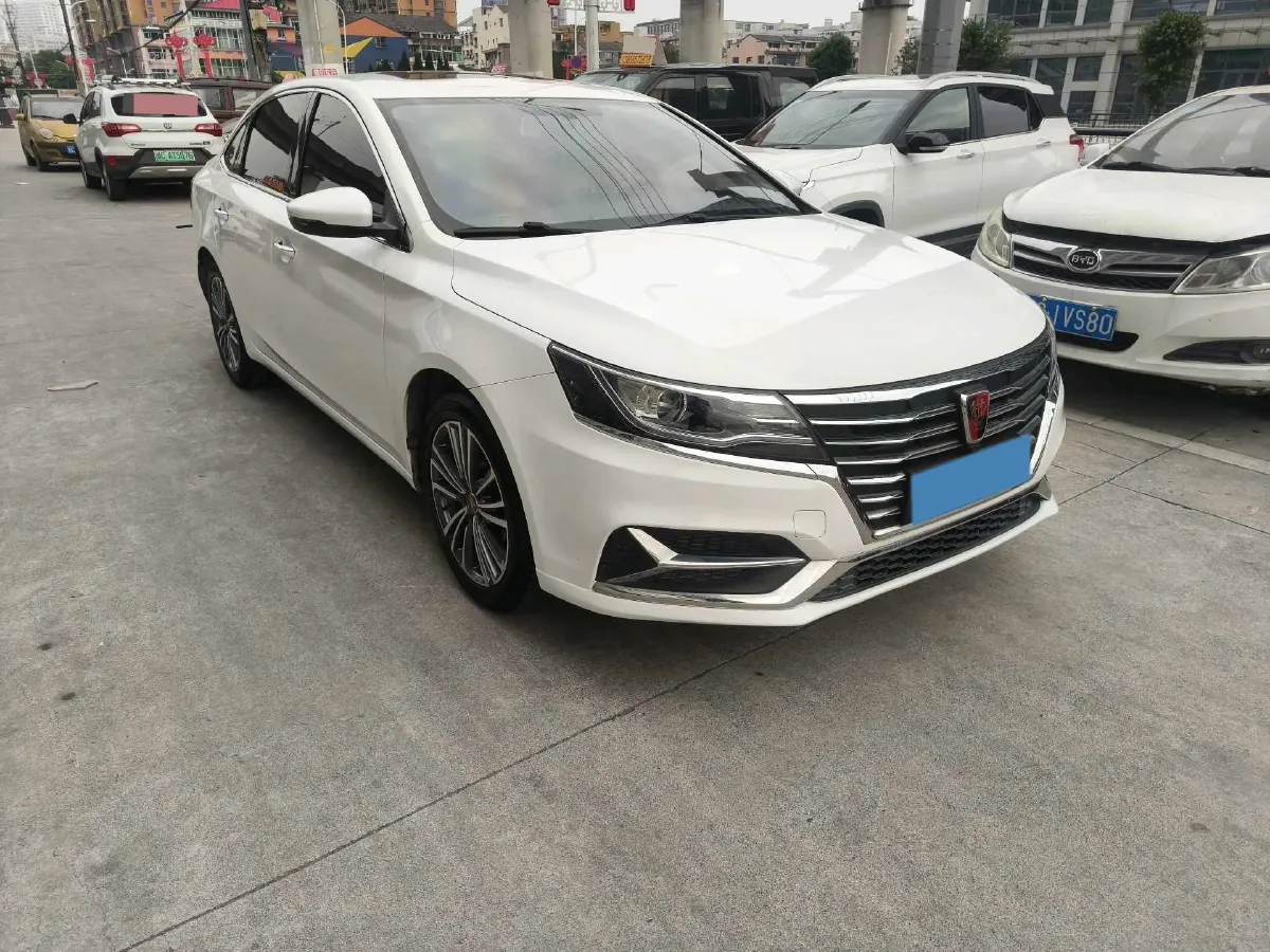 2019 Roewe i6 1.6L 125HP L4 5MT,autocango,china used car exporter,china ev exporter,chinese used car exporter,chinese used ev exporter