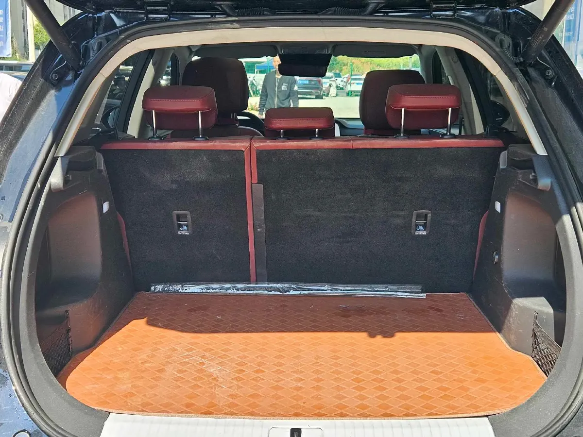 2023 HongQi HS5 2.0T 252HP L4 8AT,autocango,china used car exporter,china ev exporter,chinese used car exporter,chinese used ev exporter