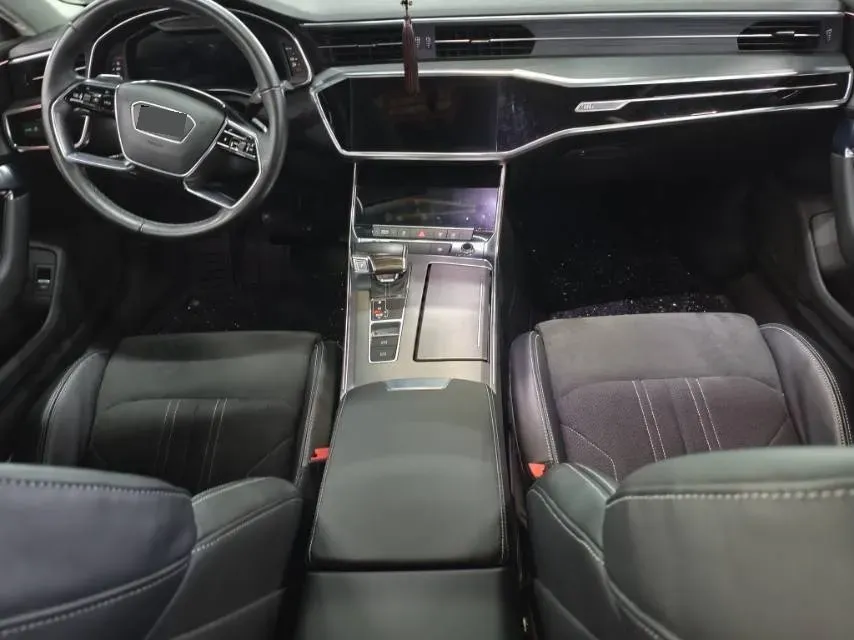 2022 Cadillac XT6 2.0T 237HP L4 9AT,autocango,china used car exporter,china ev exporter,chinese used car exporter,chinese used ev exporter