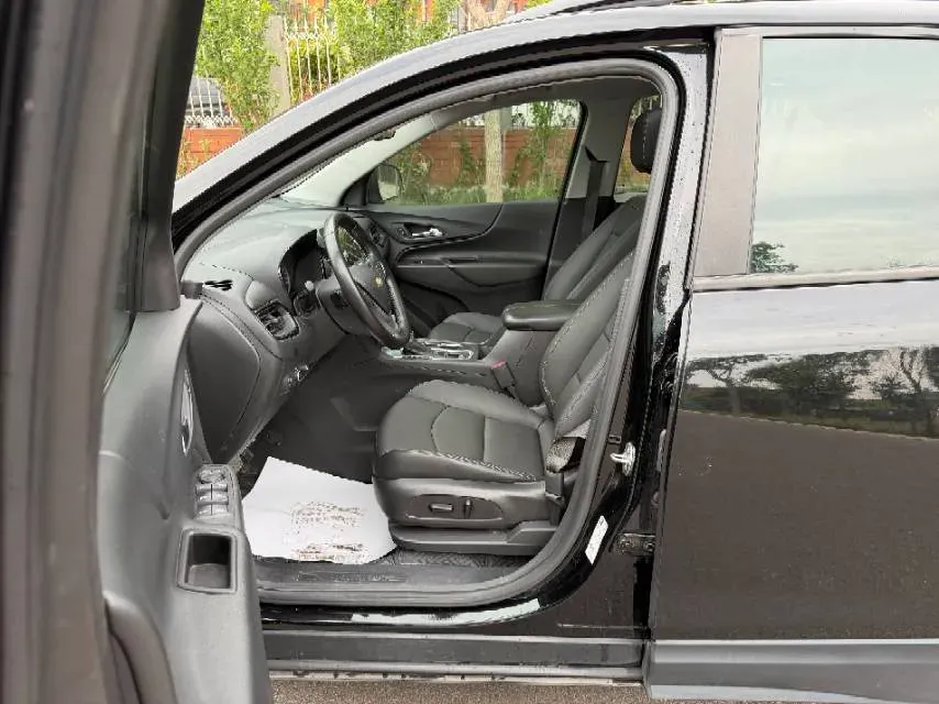 2021 Chevrolet Equinox 1.5T 169HP L4 6AT,autocango,china used car exporter,china ev exporter,chinese used car exporter,chinese used ev exporter