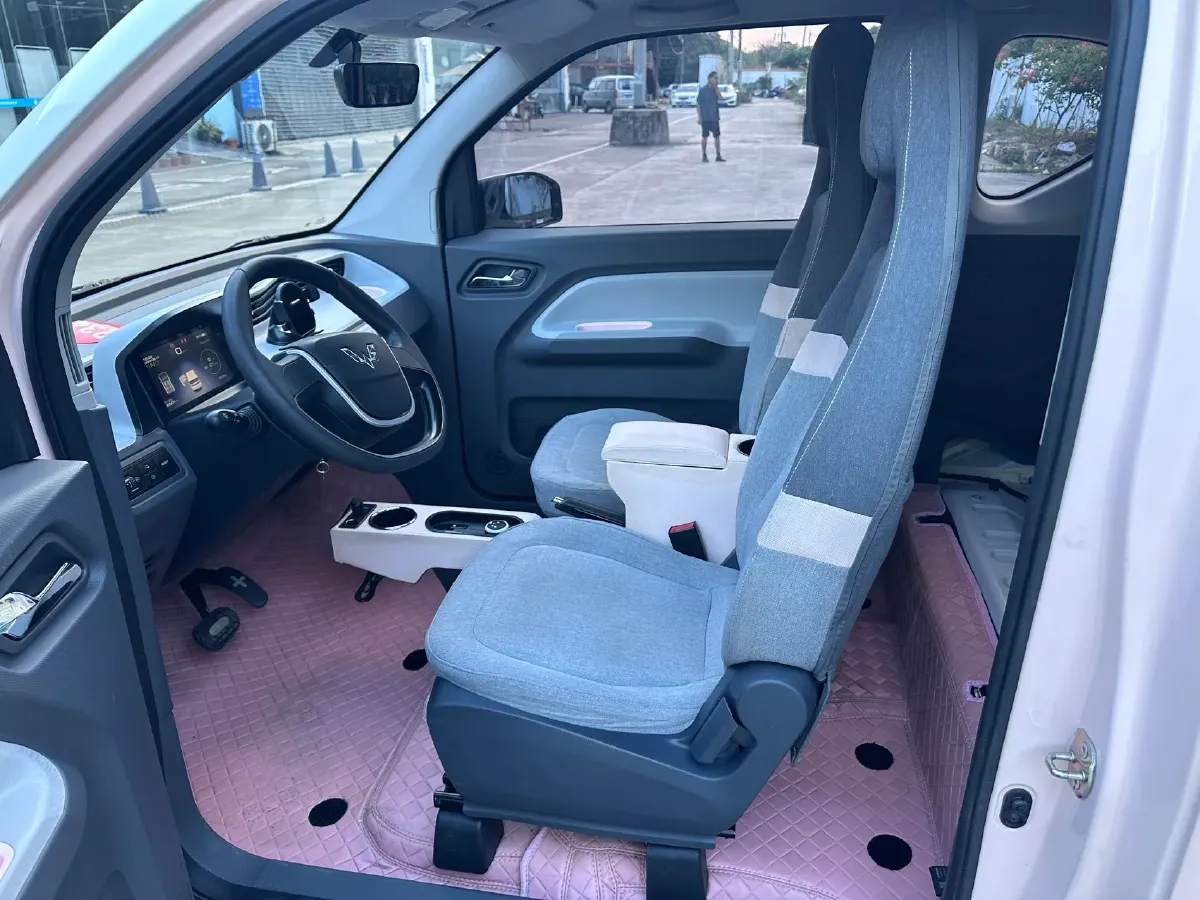 2021 WuLing HongGuang MINI EV BEV 9.3KWH,autocango,china used car exporter,china ev exporter,chinese used car exporter,chinese used ev exporter