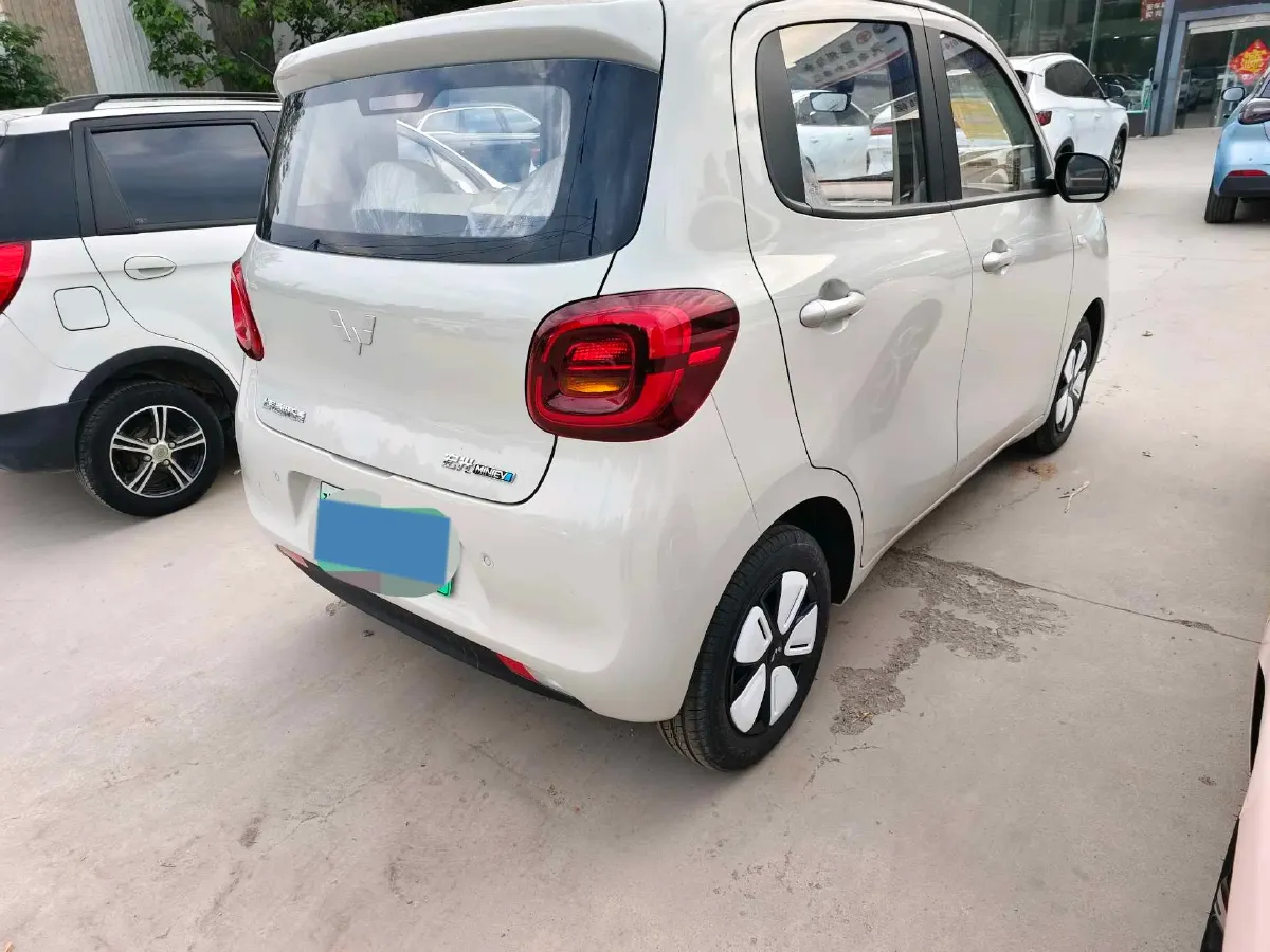 2025 WuLing HongGuang MINI EV BEV 16.2KWH,autocango,china used car exporter,china ev exporter,chinese used car exporter,chinese used ev exporter
