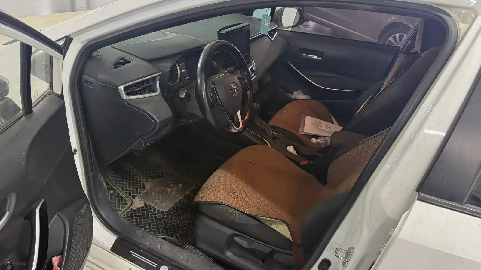 2019 Toyota Corolla Hybird E+ 1.8L 99HP L4 E-CVT PHEV 10.5KWH,autocango,china used car exporter,china ev exporter,chinese used car exporter,chinese used ev exporter