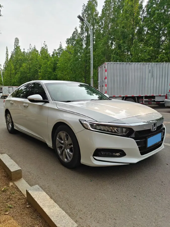 2018 Honda Accord 1.5T 194HP L4 CVT,autocango,china used car exporter,china ev exporter,chinese used car exporter,chinese used ev exporter