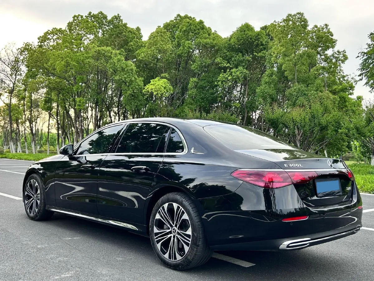 2025 Mercedes-Benz E Class 2.0T 258HP L4 9AT,autocango,china used car exporter,china ev exporter,chinese used car exporter,chinese used ev exporter