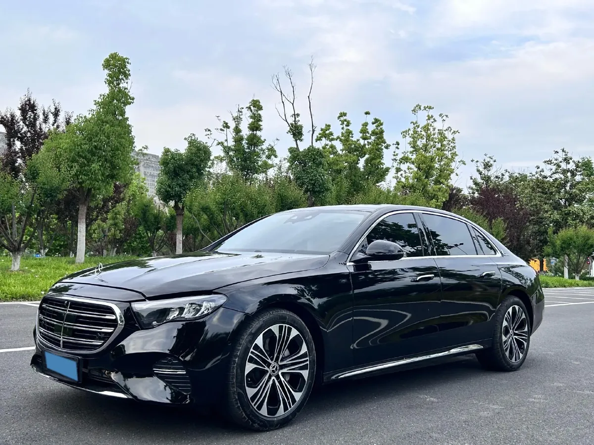 2025 Mercedes-Benz E Class 2.0T 258HP L4 9AT,autocango,china used car exporter,china ev exporter,chinese used car exporter,chinese used ev exporter