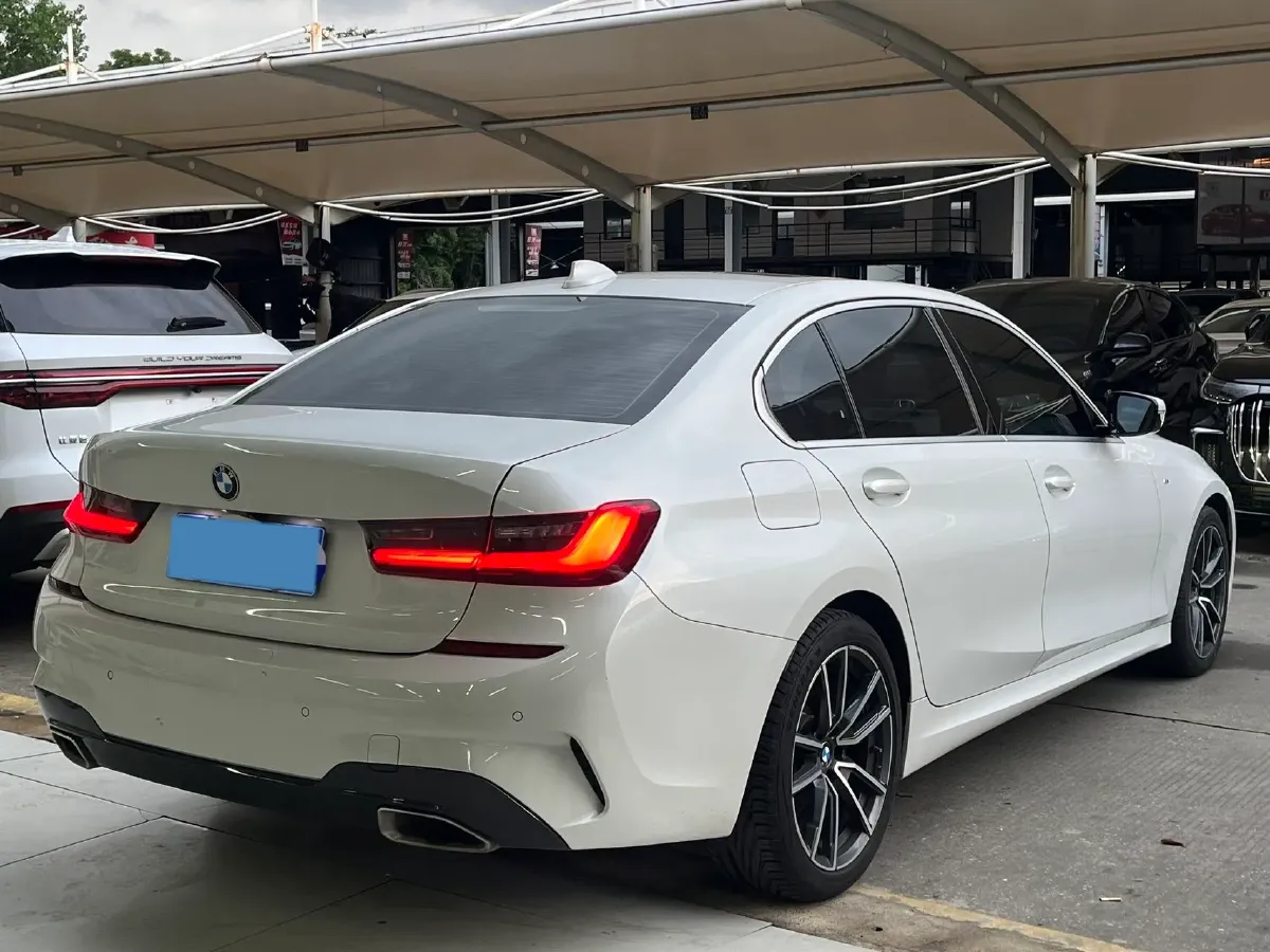 2021 BMW 3 Series 2.0T 156HP L4 8AT,autocango,china used car exporter,china ev exporter,chinese used car exporter,chinese used ev exporter
