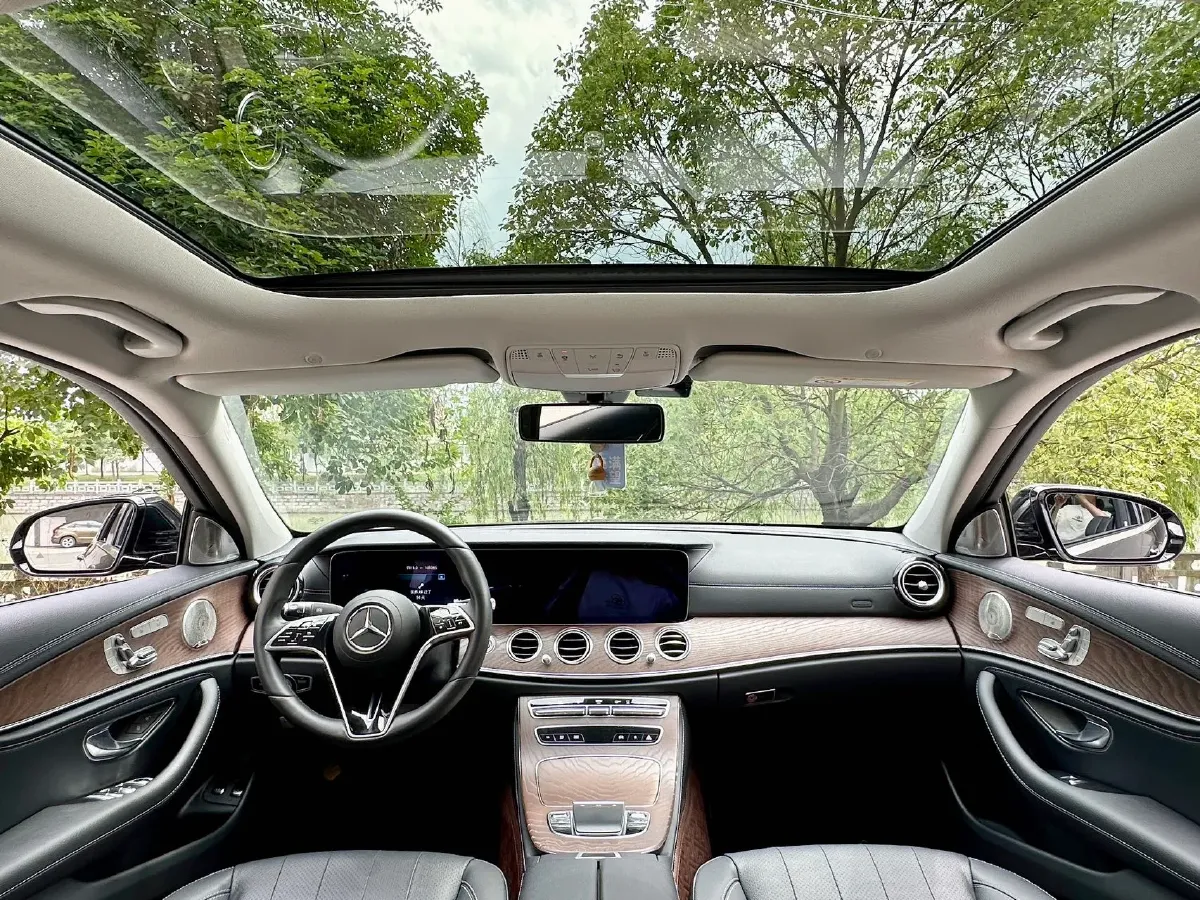2021 Mercedes-Benz E Class 2.0T 211HP L4 9AT PHEV 25.4KWH,autocango,china used car exporter,china ev exporter,chinese used car exporter,chinese used ev exporter