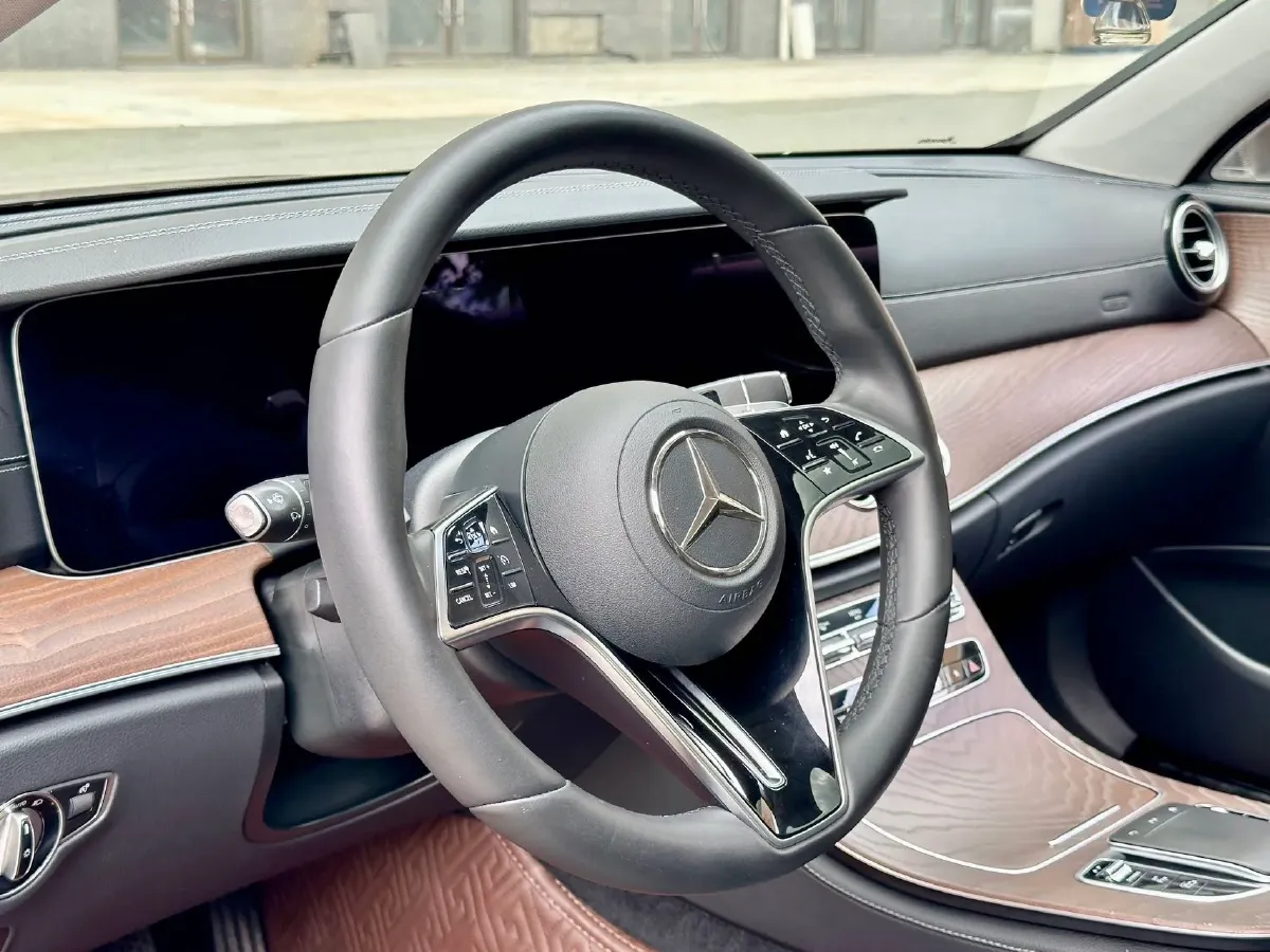 2021 Mercedes-Benz E Class 2.0T 211HP L4 9AT PHEV 25.4KWH,autocango,china used car exporter,china ev exporter,chinese used car exporter,chinese used ev exporter