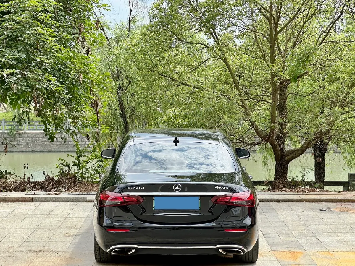 2021 Mercedes-Benz E Class 2.0T 211HP L4 9AT PHEV 25.4KWH,autocango,china used car exporter,china ev exporter,chinese used car exporter,chinese used ev exporter