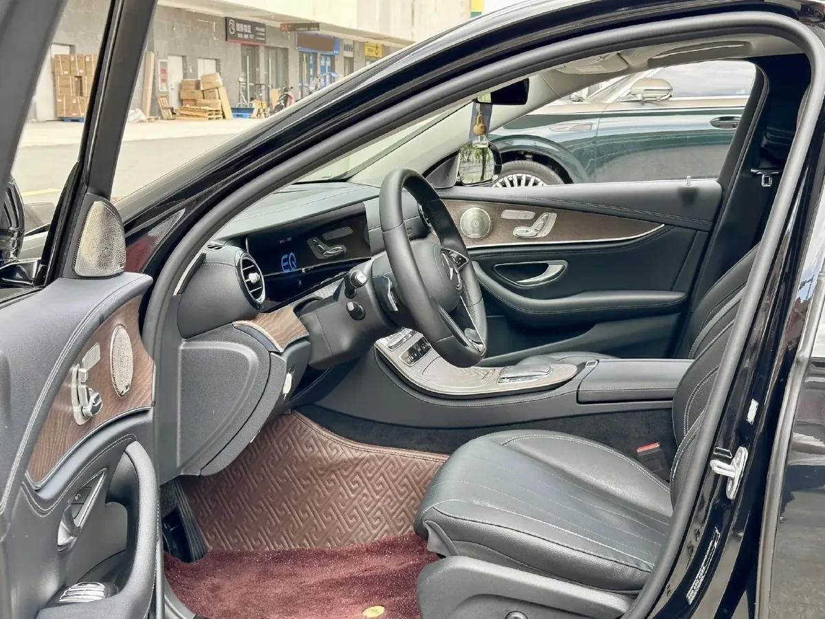 2021 Mercedes-Benz E Class 2.0T 211HP L4 9AT PHEV 25.4KWH,autocango,china used car exporter,china ev exporter,chinese used car exporter,chinese used ev exporter