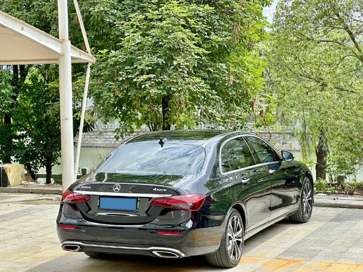 2021 Mercedes-Benz E Class 2.0T 211HP L4 9AT PHEV 25.4KWH,autocango,china used car exporter,china ev exporter,chinese used car exporter,chinese used ev exporter