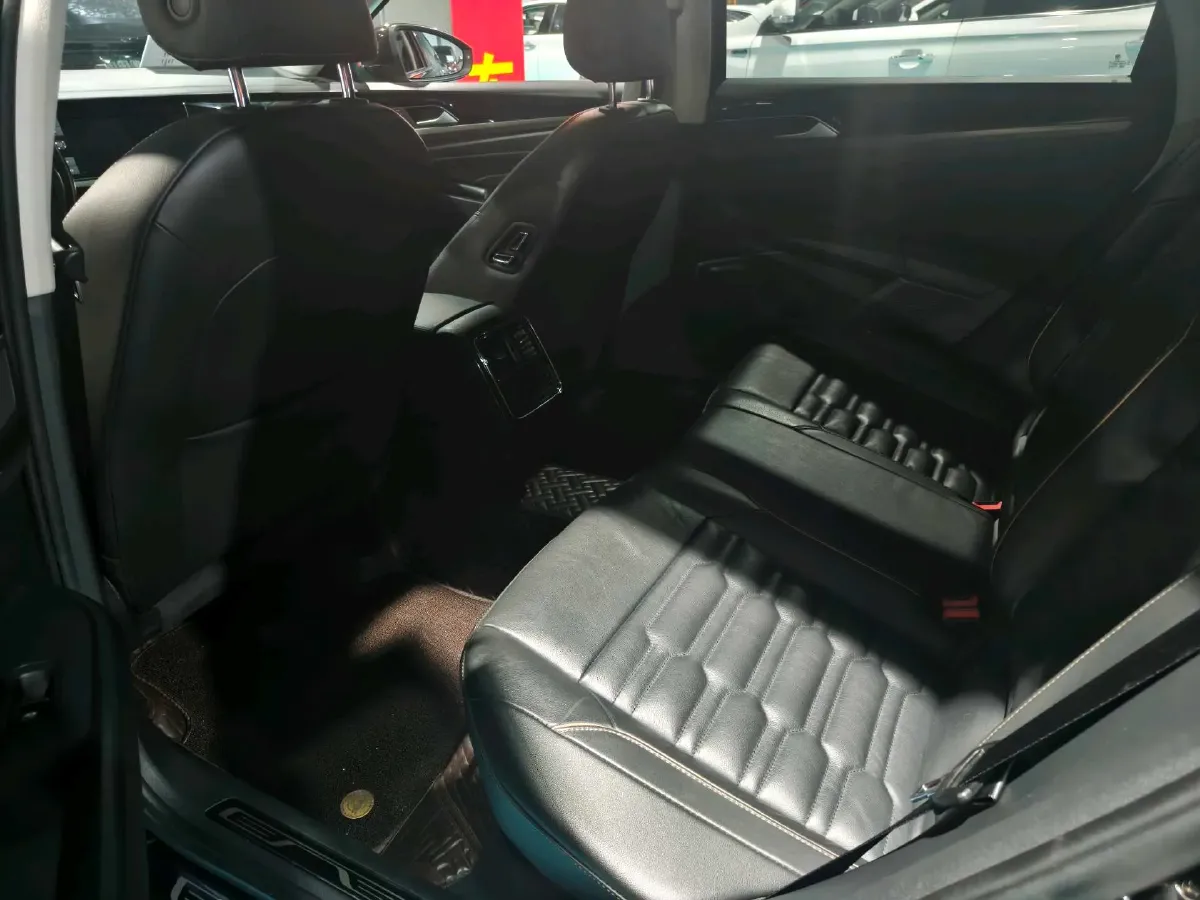 2019 Skoda Kodiak 2.0T 186HP L4 7DCT,autocango,china used car exporter,china ev exporter,chinese used car exporter,chinese used ev exporter