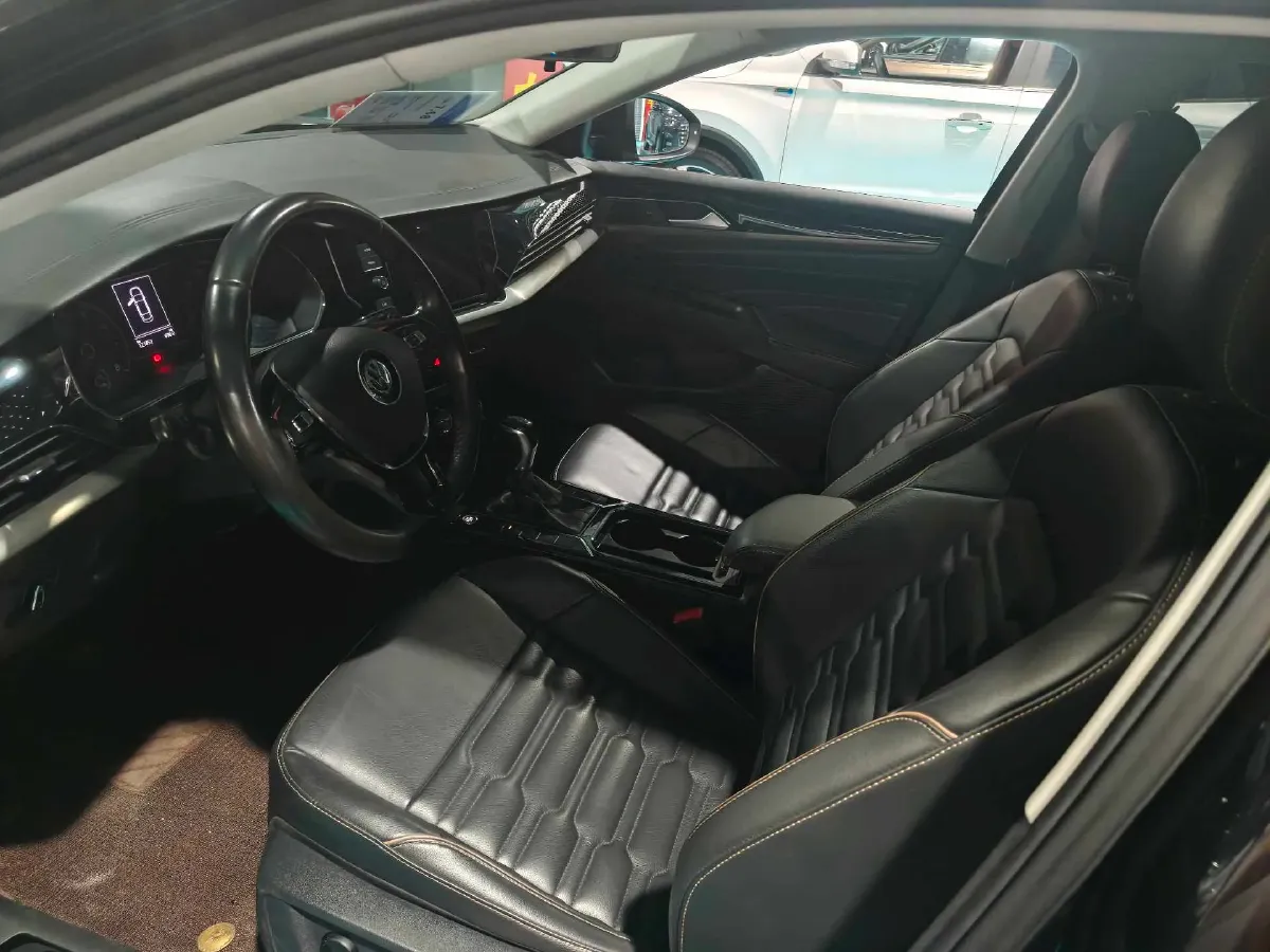 2019 Skoda Kodiak 2.0T 186HP L4 7DCT,autocango,china used car exporter,china ev exporter,chinese used car exporter,chinese used ev exporter
