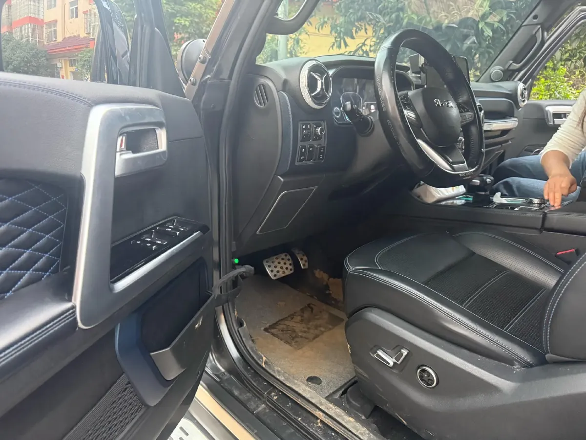 2021 Beijing BJ40 2.0T 163HP L4 8AT,autocango,china used car exporter,china ev exporter,chinese used car exporter,chinese used ev exporter