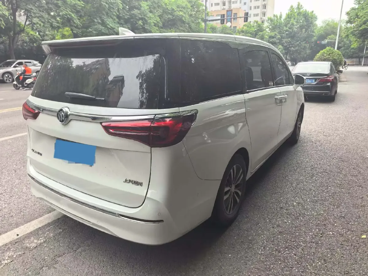 2023 Buick GL8 2.0T 237HP L4 9AT,autocango,china used car exporter,china ev exporter,chinese used car exporter,chinese used ev exporter