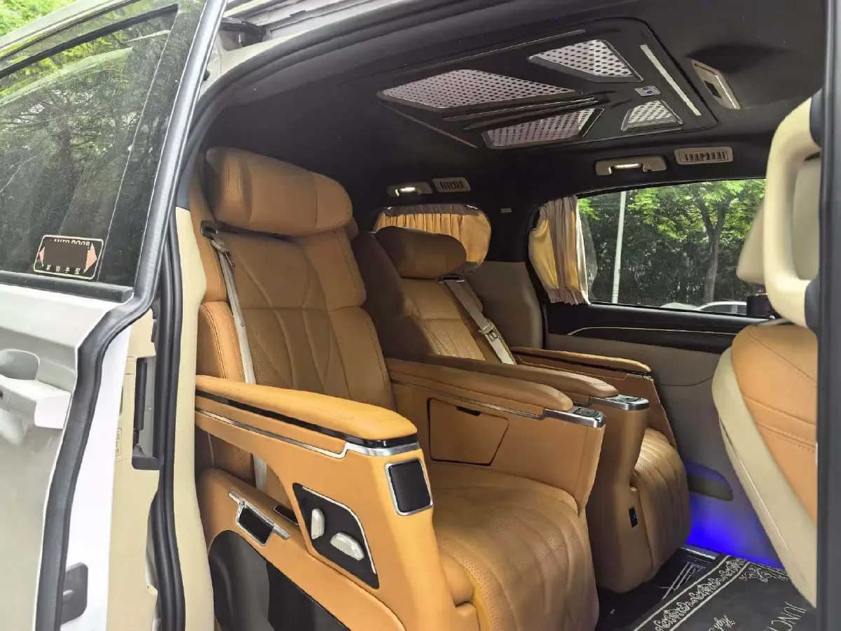 2023 Buick GL8 2.0T 237HP L4 9AT,autocango,china used car exporter,china ev exporter,chinese used car exporter,chinese used ev exporter