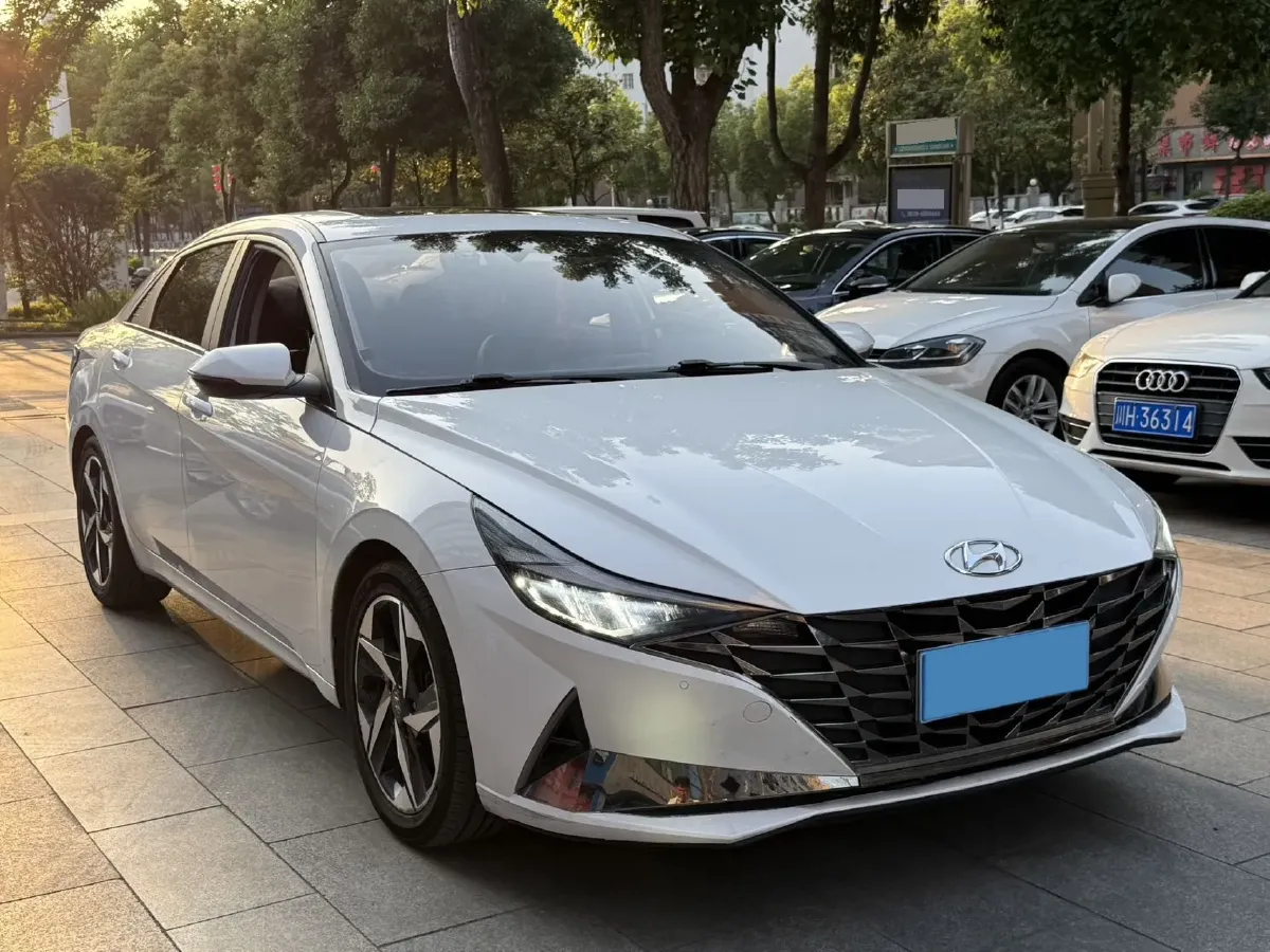 2021 Hyundai Elantra 1.5L 115HP L4 CVT,autocango,china used car exporter,china ev exporter,chinese used car exporter,chinese used ev exporter
