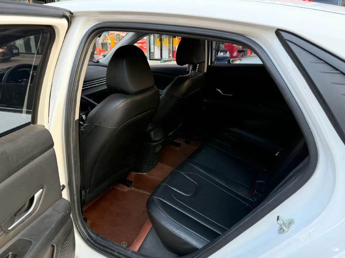 2021 Hyundai Elantra 1.5L 115HP L4 CVT,autocango,china used car exporter,china ev exporter,chinese used car exporter,chinese used ev exporter
