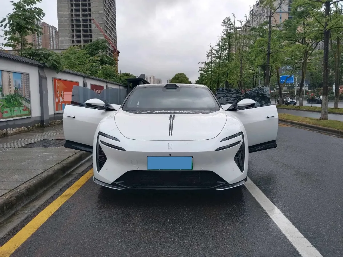 2025 Avatr 06 REEV 156HP REEV,autocango,china used car exporter,china ev exporter,chinese used car exporter,chinese used ev exporter