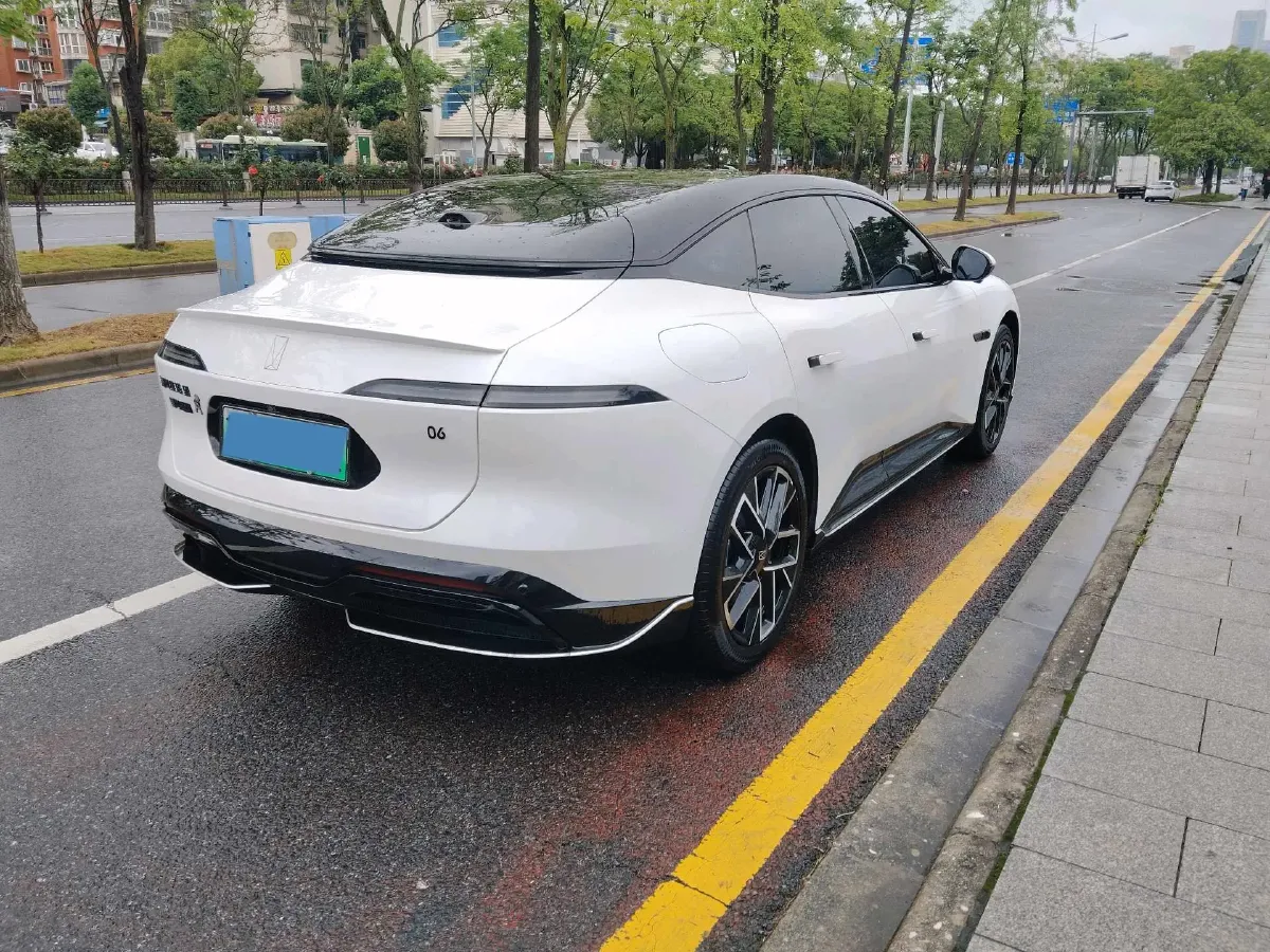 2025 Avatr 06 REEV 156HP REEV,autocango,china used car exporter,china ev exporter,chinese used car exporter,chinese used ev exporter