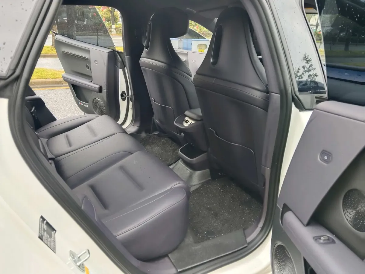 2025 Avatr 06 REEV 156HP REEV,autocango,china used car exporter,china ev exporter,chinese used car exporter,chinese used ev exporter