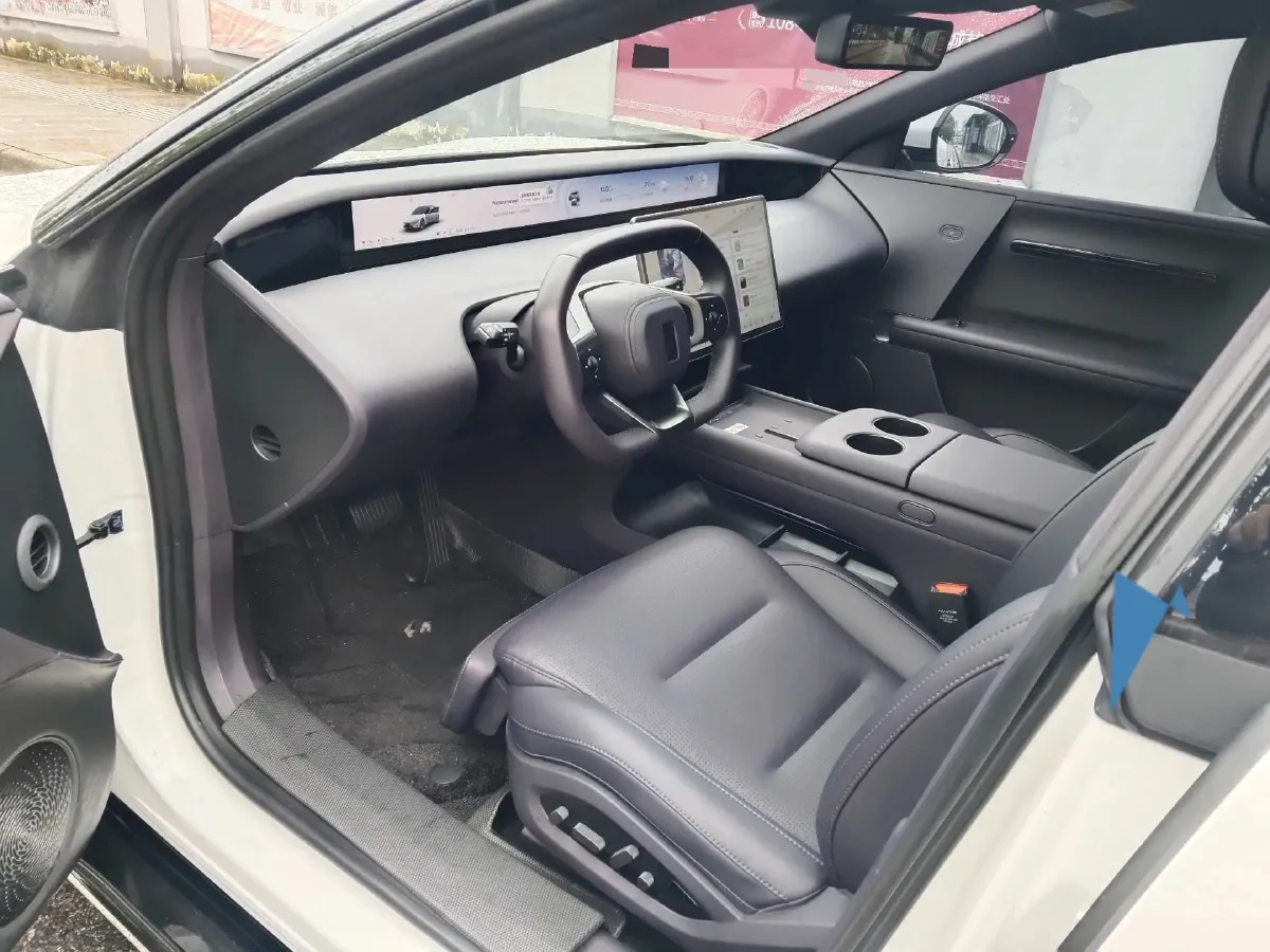 2025 Avatr 06 REEV 156HP REEV,autocango,china used car exporter,china ev exporter,chinese used car exporter,chinese used ev exporter