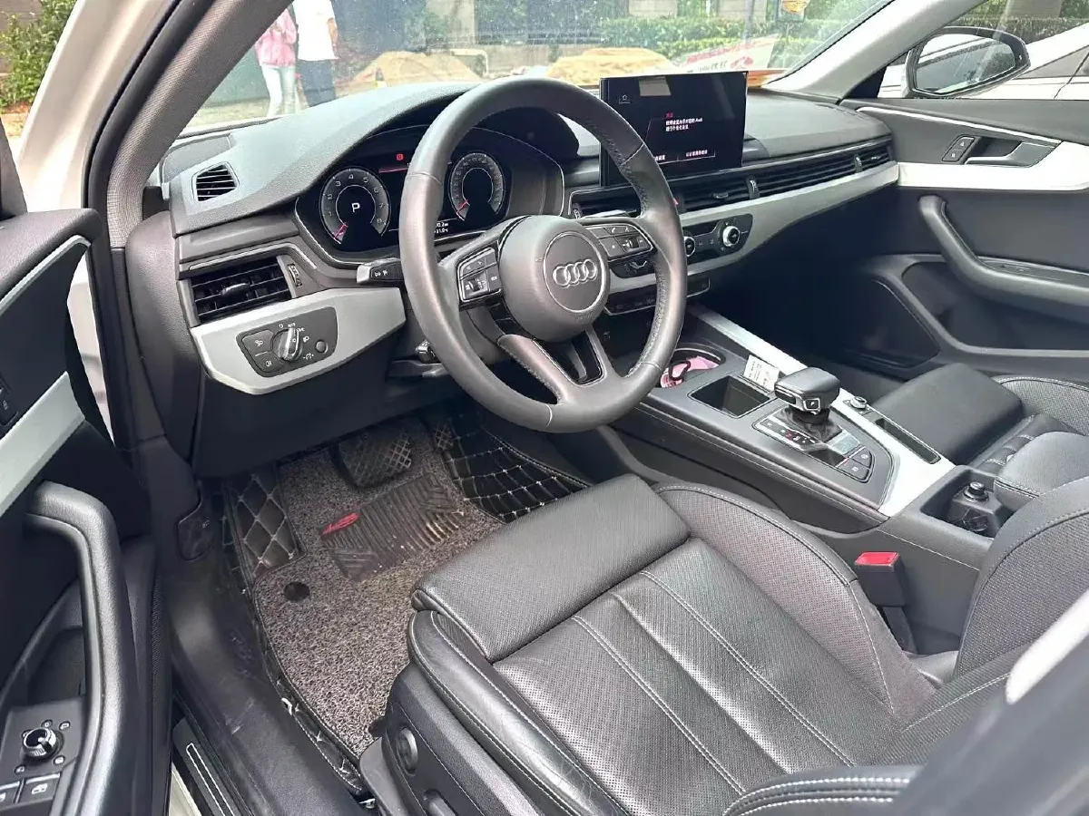 2020 Audi A4L 2.0T 190HP L4 7DCT,autocango,china used car exporter,china ev exporter,chinese used car exporter,chinese used ev exporter