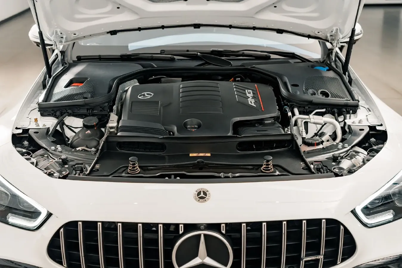 2023 Mercedes-Benz AMG GT 3.0T 367HP L6 9AT,autocango,china used car exporter,china ev exporter,chinese used car exporter,chinese used ev exporter