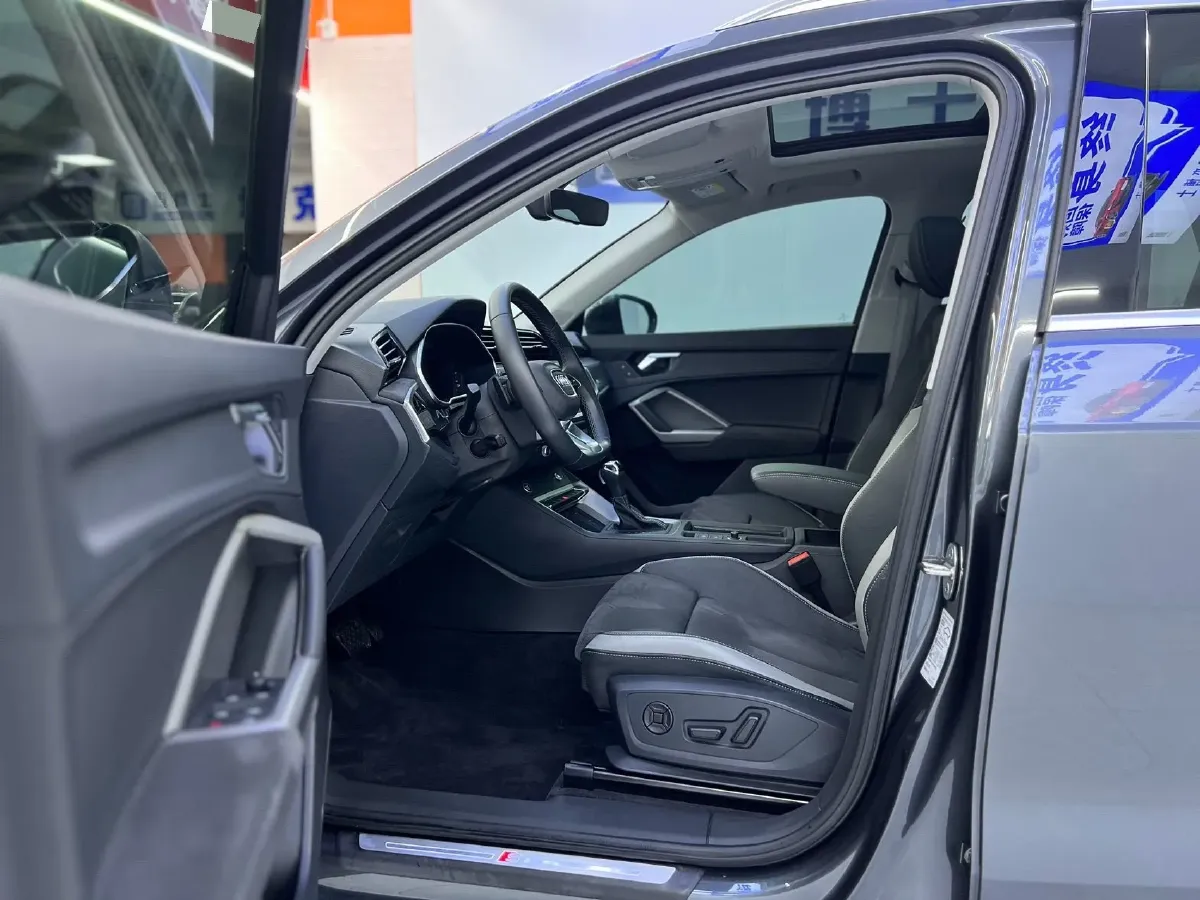 2023 Audi Q3 1.4T 150HP L4 7DCT,autocango,china used car exporter,china ev exporter,chinese used car exporter,chinese used ev exporter