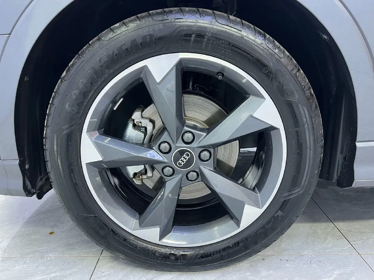 2023 Audi Q3 1.4T 150HP L4 7DCT,autocango,china used car exporter,china ev exporter,chinese used car exporter,chinese used ev exporter