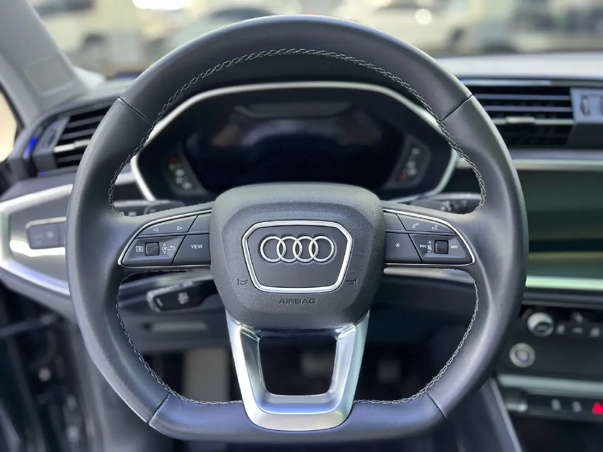 2023 Audi Q3 1.4T 150HP L4 7DCT,autocango,china used car exporter,china ev exporter,chinese used car exporter,chinese used ev exporter