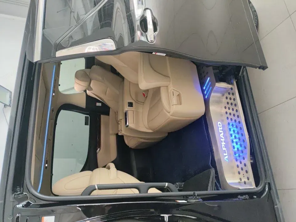2021 Toyota Alphard 2.5L 117HP L4 E-CVT Hybrid,autocango,china used car exporter,china ev exporter,chinese used car exporter,chinese used ev exporter