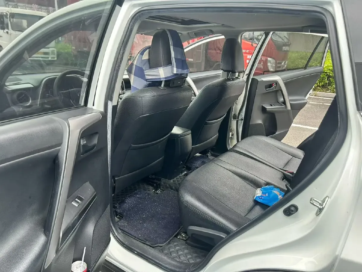 2019 Toyota RAV4 2.0L 151HP L4 CVT,autocango,china used car exporter,china ev exporter,chinese used car exporter,chinese used ev exporter