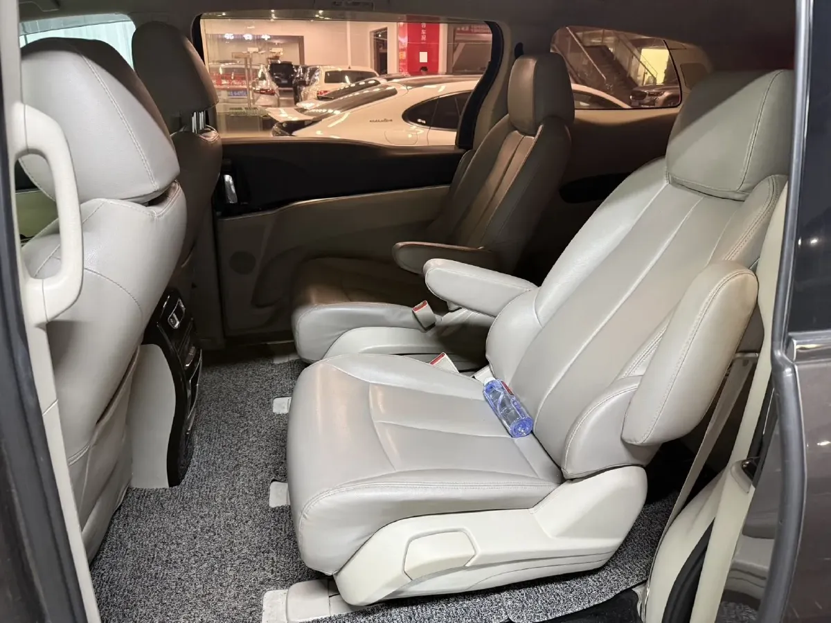 2021 Buick GL8 2.0T 237HP L4 9AT,autocango,china used car exporter,china ev exporter,chinese used car exporter,chinese used ev exporter