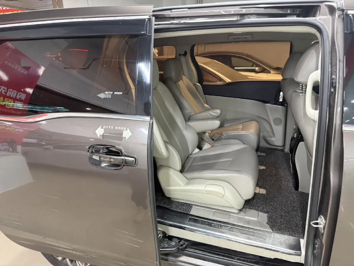 2021 Buick GL8 2.0T 237HP L4 9AT,autocango,china used car exporter,china ev exporter,chinese used car exporter,chinese used ev exporter