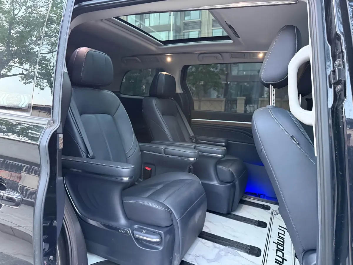 2023 GAC Trumpchi M8 2.0T 252HP L4 8AT,autocango,china used car exporter,china ev exporter,chinese used car exporter,chinese used ev exporter