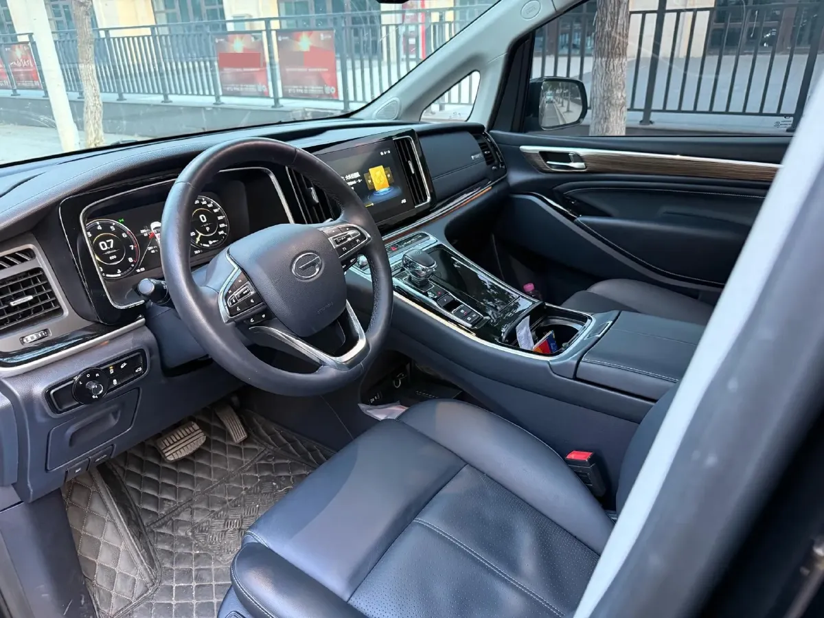 2023 GAC Trumpchi M8 2.0T 252HP L4 8AT,autocango,china used car exporter,china ev exporter,chinese used car exporter,chinese used ev exporter