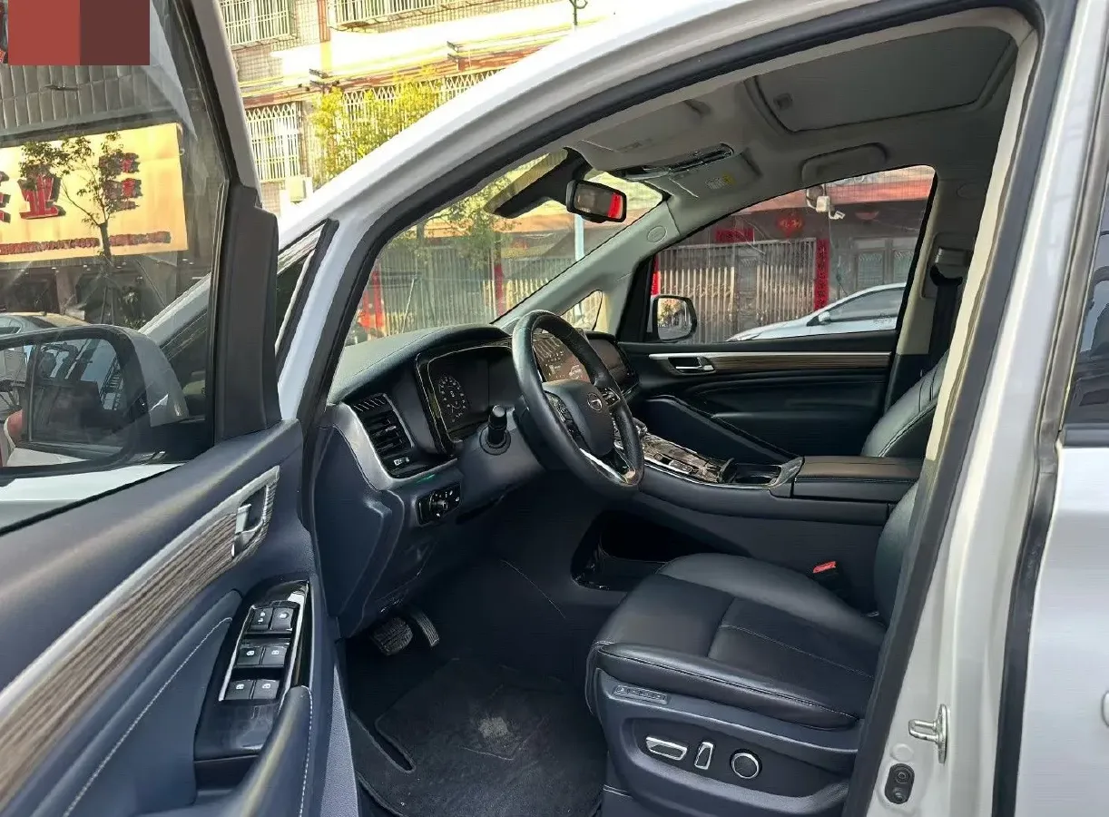 2023 GAC Trumpchi M8 2.0T 252HP L4 8AT,autocango,china used car exporter,china ev exporter,chinese used car exporter,chinese used ev exporter