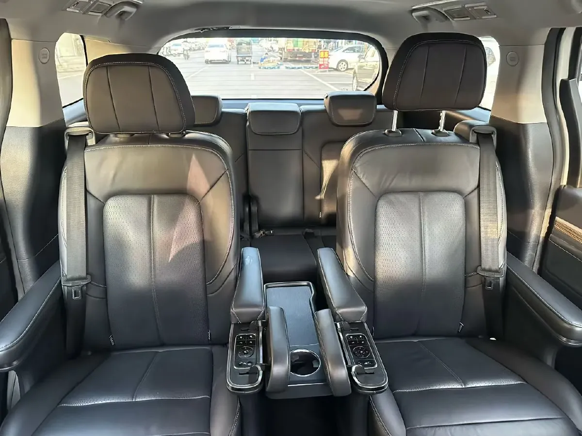 2023 GAC Trumpchi M8 2.0T 252HP L4 8AT,autocango,china used car exporter,china ev exporter,chinese used car exporter,chinese used ev exporter