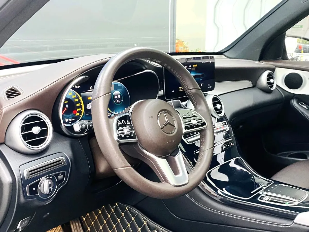2021 Mercedes-Benz GLC Class 2.0T 197HP L4 9AT,autocango,china used car exporter,china ev exporter,chinese used car exporter,chinese used ev exporter