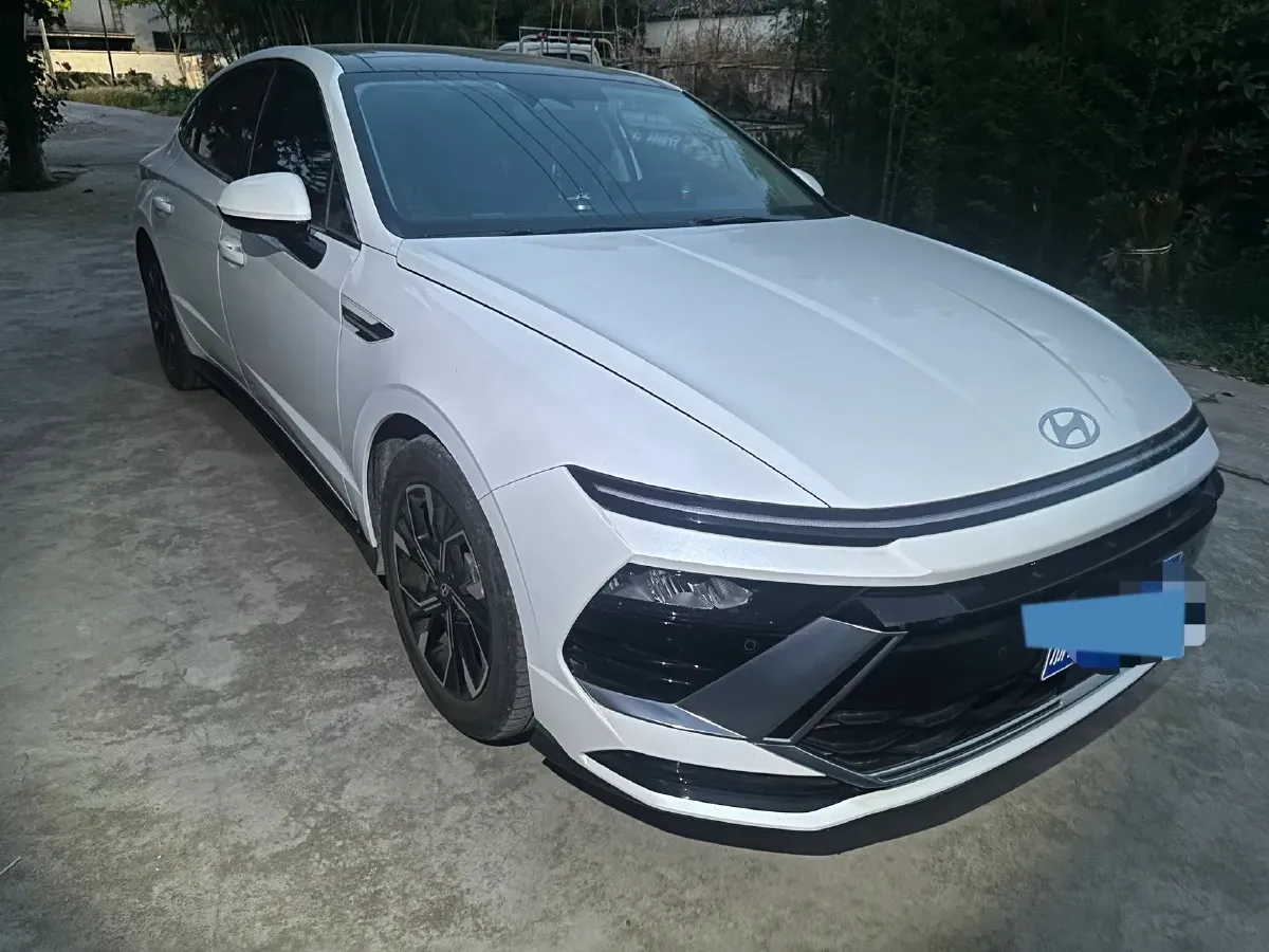 2024 Hyundai Sonata 1.5T 170HP L4 8AT,autocango,china used car exporter,china ev exporter,chinese used car exporter,chinese used ev exporter
