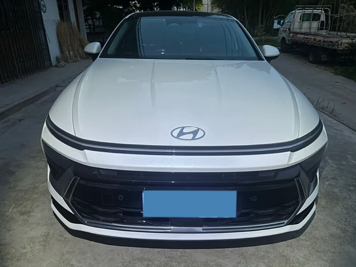 2024 Hyundai Sonata 1.5T 170HP L4 8AT,autocango,china used car exporter,china ev exporter,chinese used car exporter,chinese used ev exporter