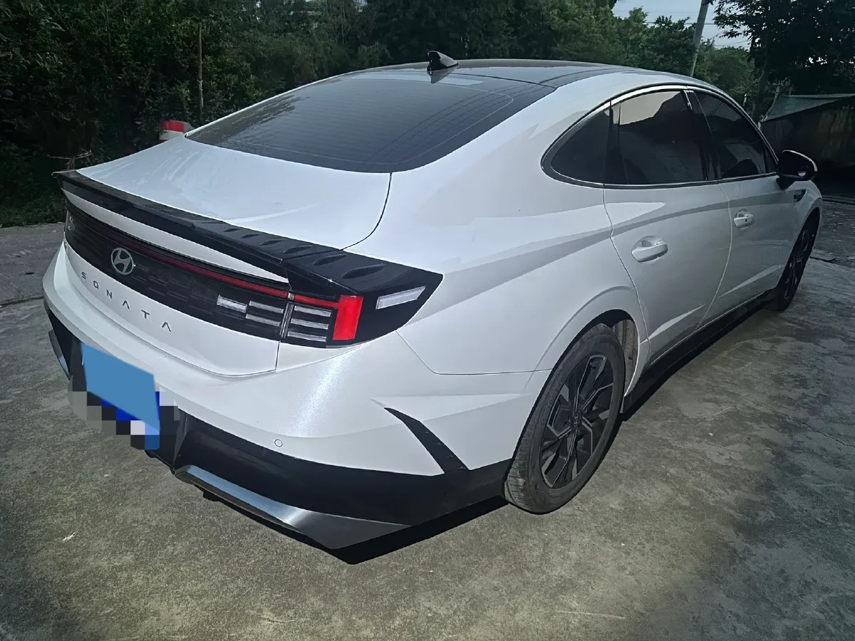 2024 Hyundai Sonata 1.5T 170HP L4 8AT,autocango,china used car exporter,china ev exporter,chinese used car exporter,chinese used ev exporter