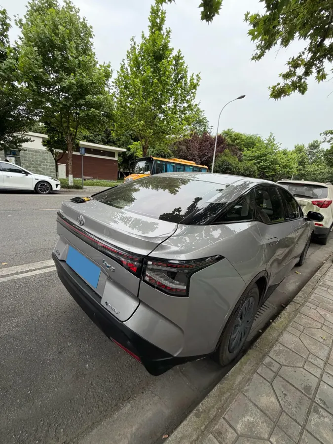 2024 Toyota bZ3 BEV 49.92KWH,autocango,china used car exporter,china ev exporter,chinese used car exporter,chinese used ev exporter