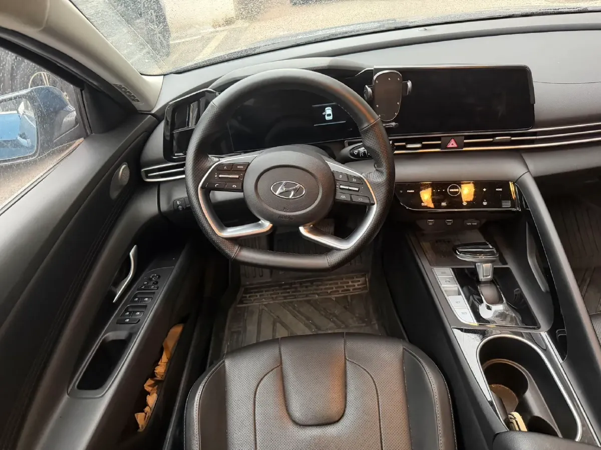 2021 Hyundai Elantra 1.5L 115HP L4 CVT,autocango,china used car exporter,china ev exporter,chinese used car exporter,chinese used ev exporter
